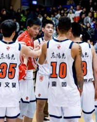 华体会体育-大胜28分广东收4好1坏消息！胡队有了靠谱僚机，徐杰又出现新伤情
